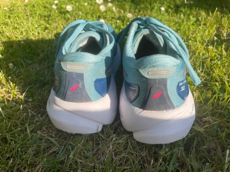 Tweedehands Ideal Gel Kayano 30 bike — afbeelding 4 van 6