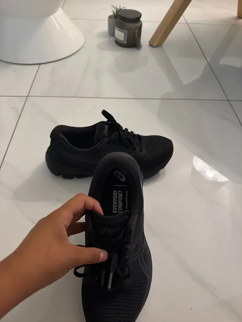 Używany Asics Running Shoes bike — zdjęcie 3 z 7