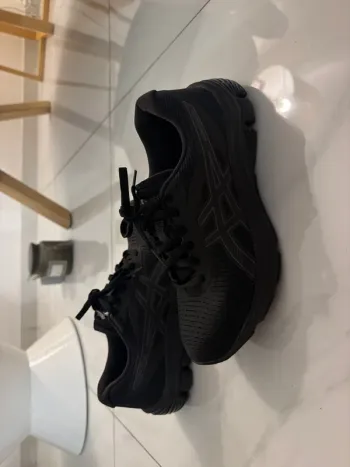 Used Asics Running Shoes Running Shoes