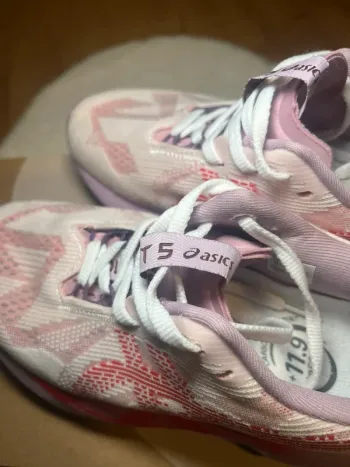 Gebrauchtes Asics Running Shoes bike — Bild 4 von 7
