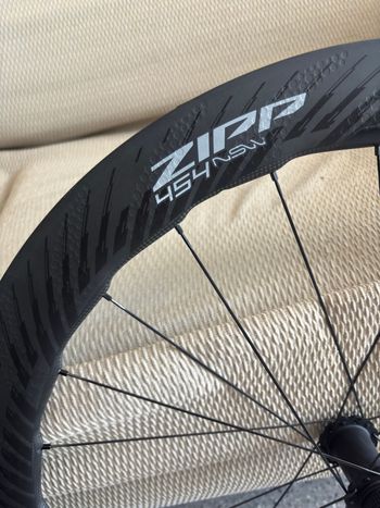 Brugt Zipp 454 NSW TL Hookless 2025 bike — billede 3 af 8
