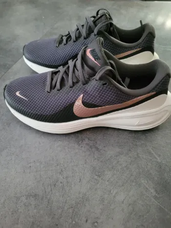 Used Rose Nike Running Shoes Running Shoes