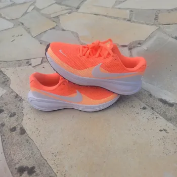 Orange Nike Revolution 8 Running Shoes d'occasion