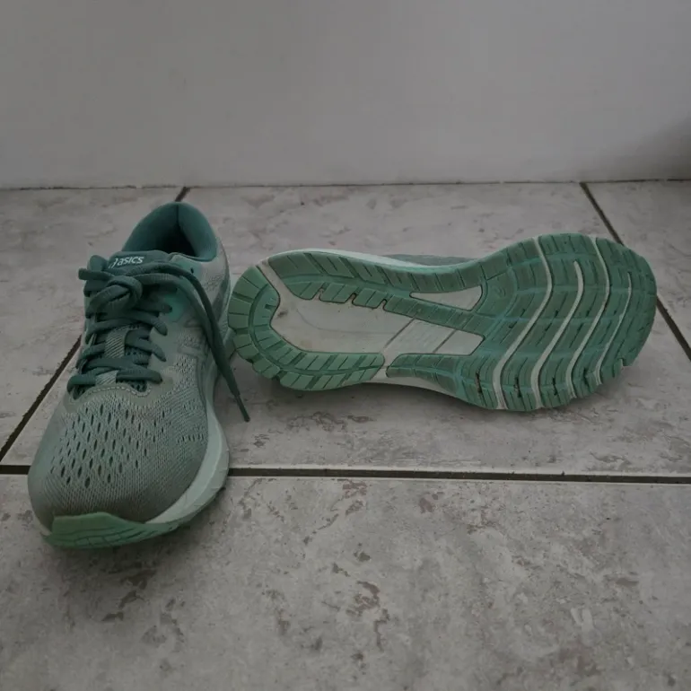 Used Asics GT-1000 bike — image 2 of 4