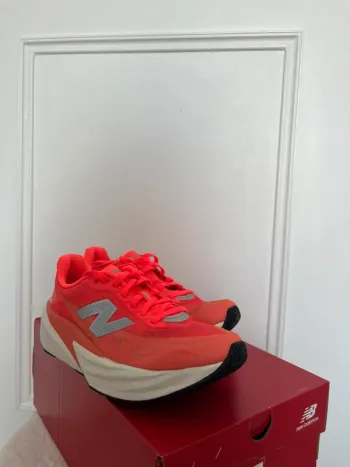Použité Orange New Balance Running Shoes bike — obrázek 2 z 9