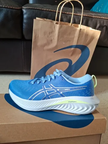 Gebrauchtes Asics Running Shoes Running Shoes