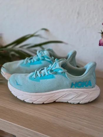 Used Hoka Arahi 7 Running Shoes