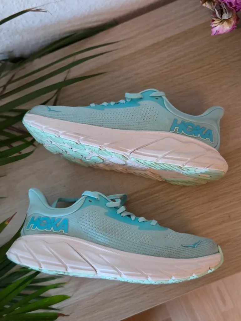 Tweedehands Hoka Arahi 7 bike — afbeelding 3 van 4