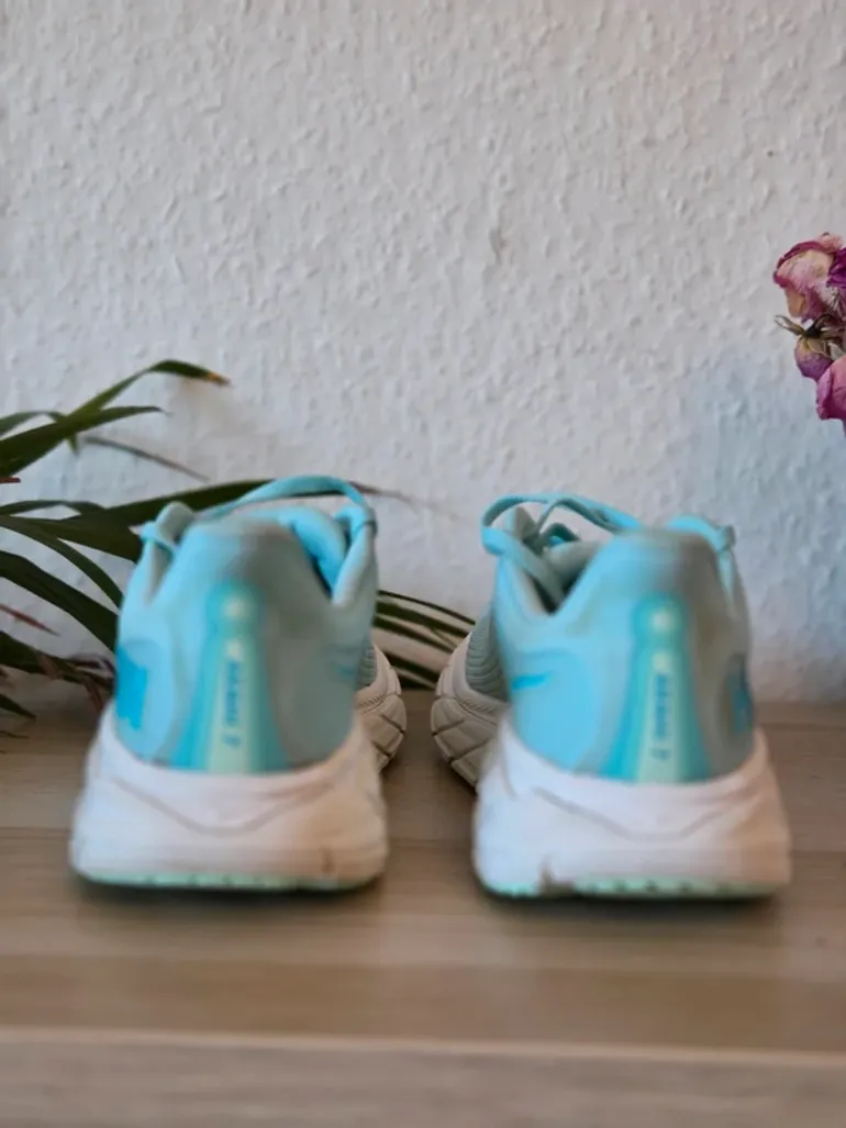 Tweedehands Hoka Arahi 7 bike — afbeelding 4 van 4