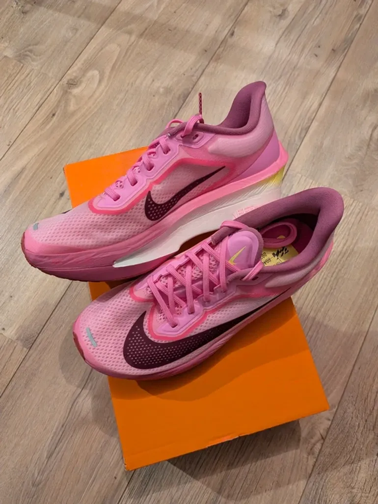 Used Nike Zoom Fly 6 bike — image 2 of 6