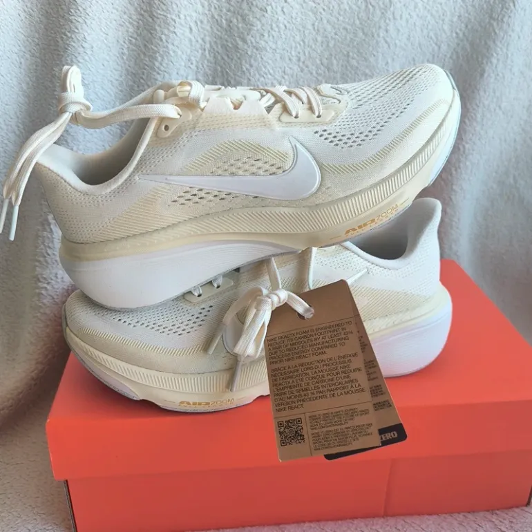 Used Pegasus Nike Air Zoom 42 bike — image 3 of 9