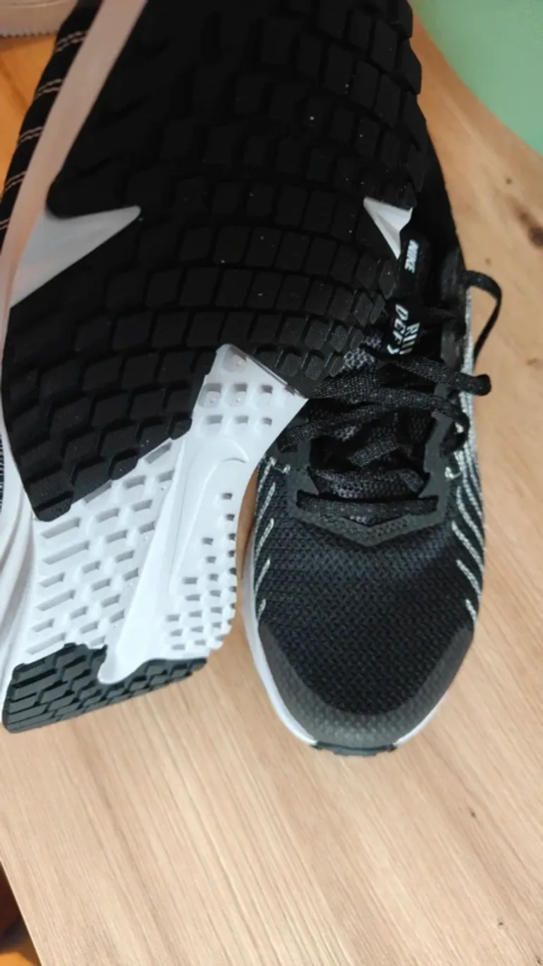 Tweedehands Nike comfort shoes bike — afbeelding 3 van 5