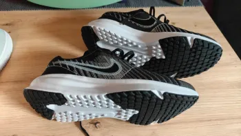 Tweedehands Nike comfort shoes bike — afbeelding 2 van 5
