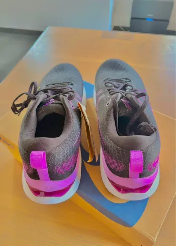 Gebrauchtes Asics Running Shoes bike — Bild 3 von 5