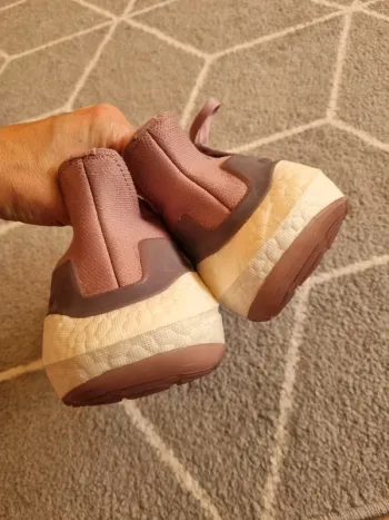 Used Adidas Ultraboost 22 bike — image 7 of 9