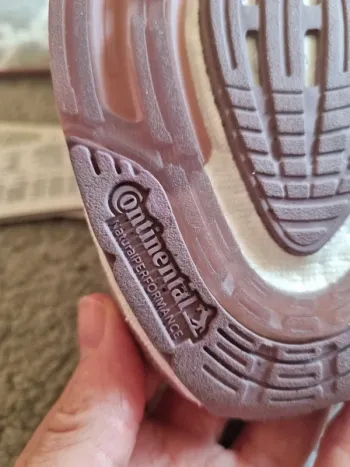 Used Adidas Ultraboost 22 bike — image 6 of 9