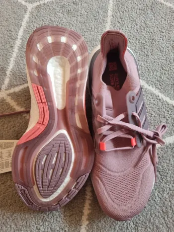 Used Adidas Ultraboost 22 bike — image 2 of 9