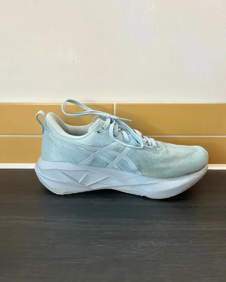 Asics Novablast 5 bike usato — immagine 10 di 13