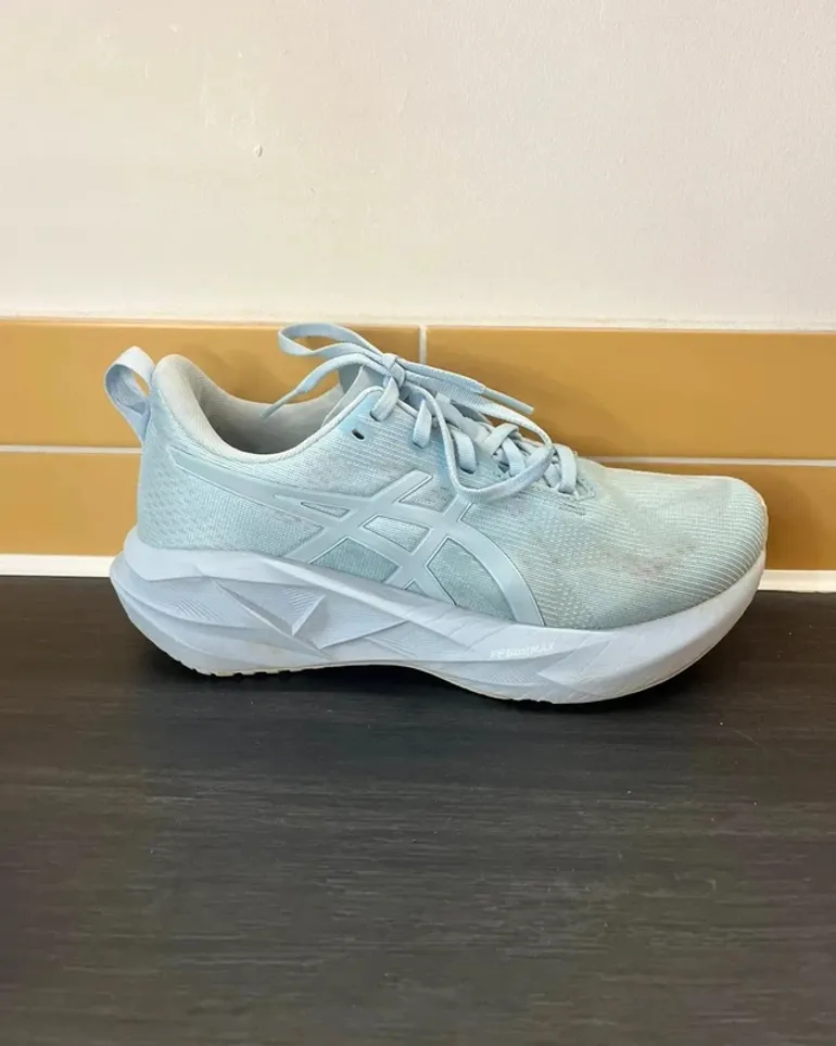 Asics Novablast 5 bike usato — immagine 7 di 13