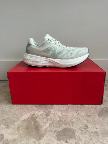 Used New Balance W880 Running Shoes
