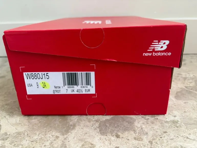 Used New Balance W880 bike — image 9 of 9