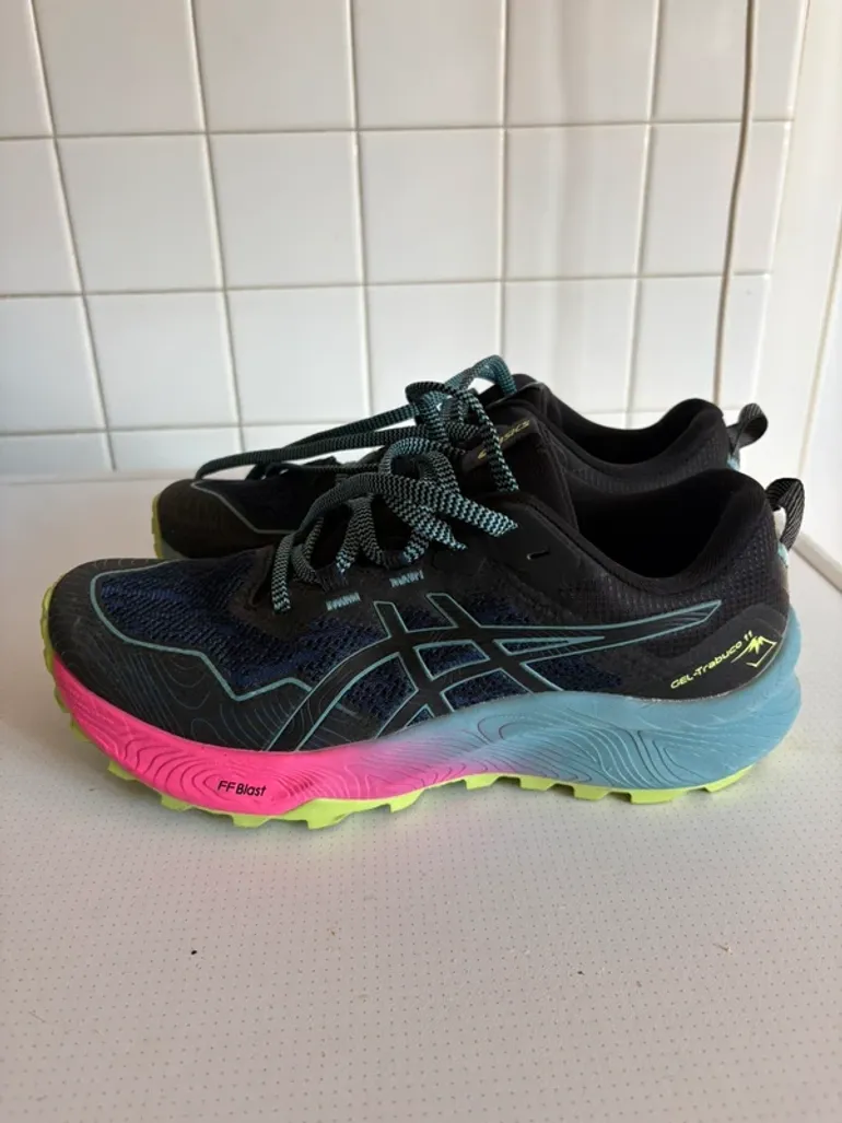 Used Asics Gel Trabuco 11 bike — image 3 of 5