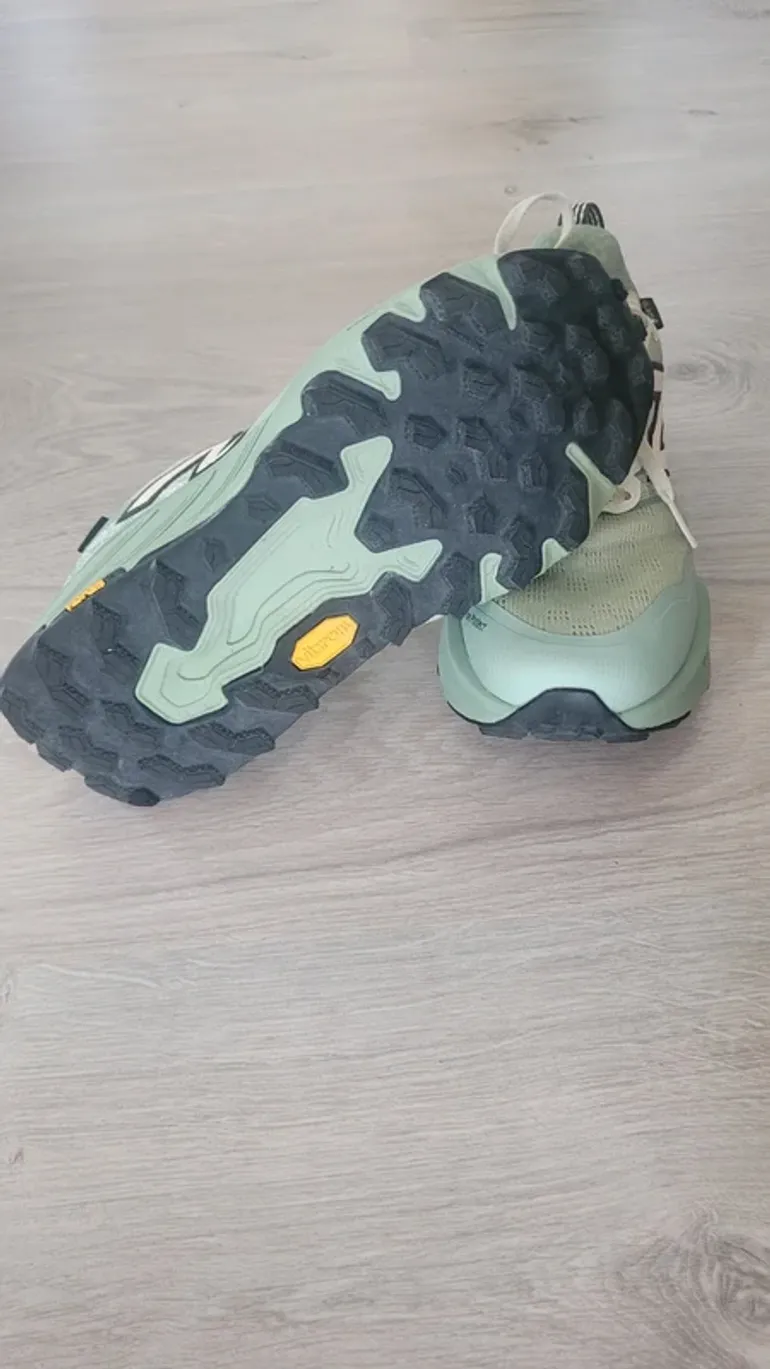 Used New Balance WTHIGLA9 bike — image 4 of 5
