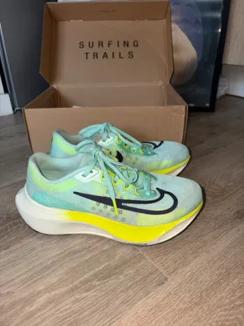 Used Nike Zoom Fly 5 bike — image 2 of 6