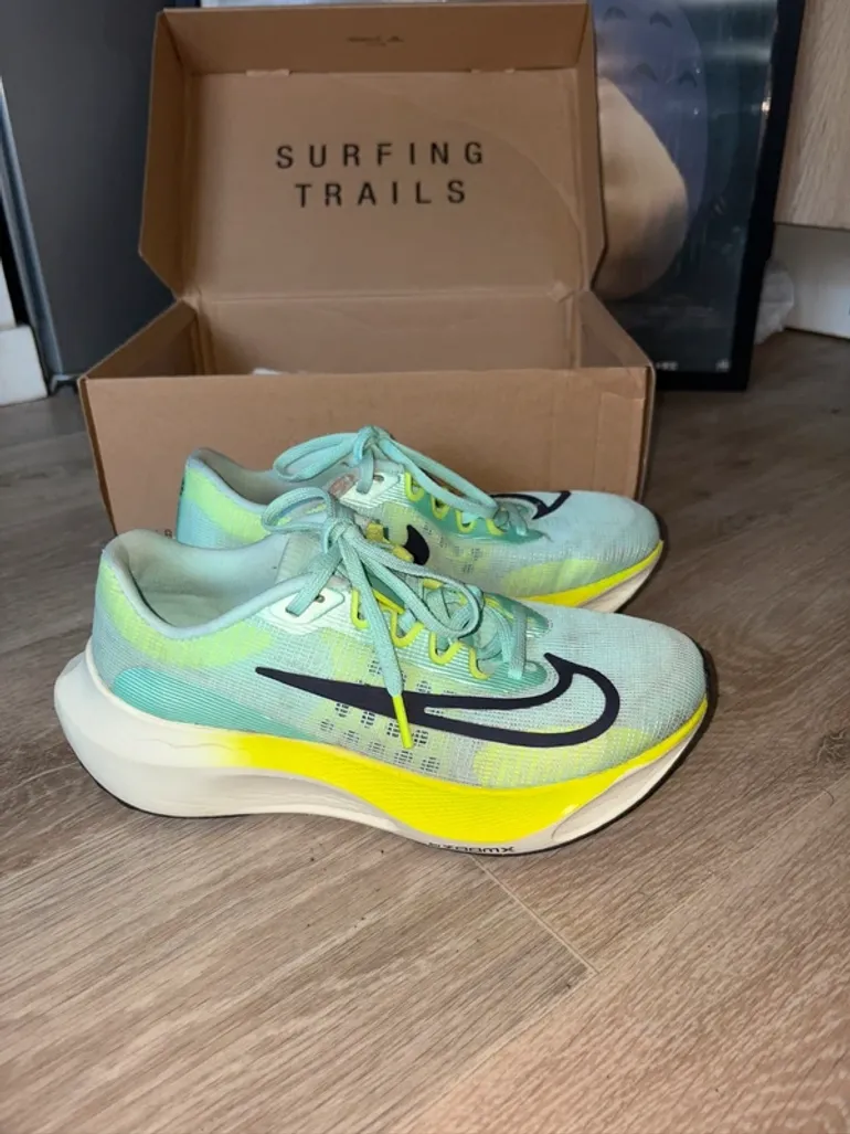 Used Nike Zoom Fly 5 bike — image 2 of 6