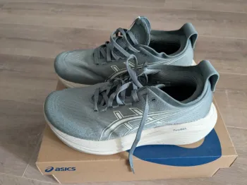 Asics Gel-Nimbus 27 bike d'occasion — image 3 sur 4