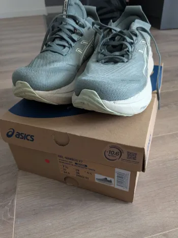 Asics Gel-Nimbus 27 Running Shoes d'occasion