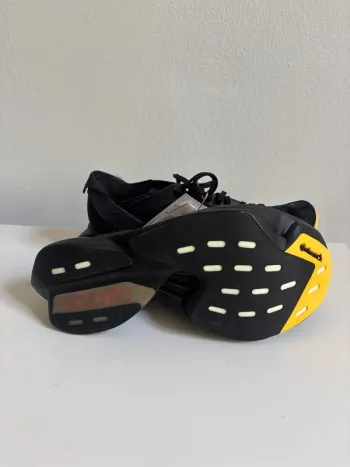 Used Adidas Adizero Adios Pro 3 bike — image 4 of 8