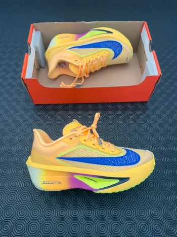 Used Element Zoom Fly 6 Running Shoes