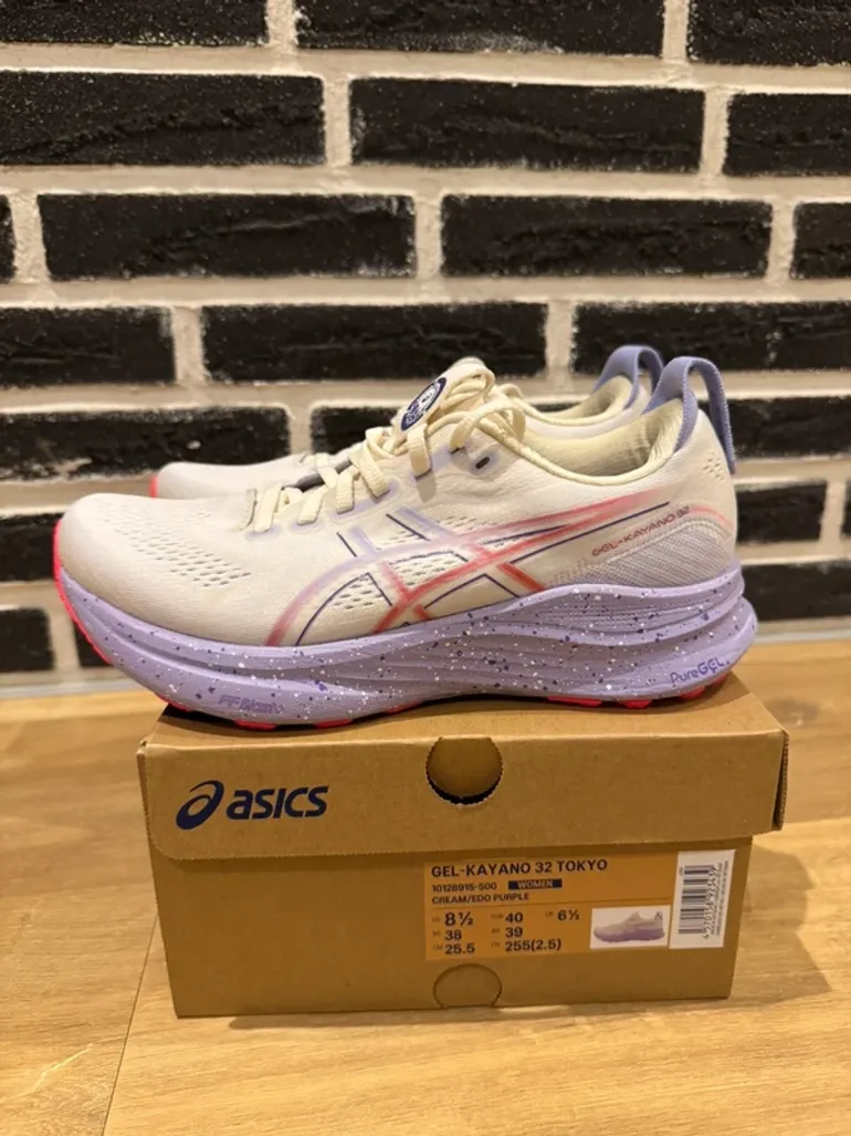 Used Asics Gel-Kayano 32 Tokyo bike — image 2 of 9
