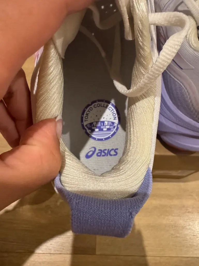 Used Asics Gel-Kayano 32 Tokyo bike — image 8 of 9