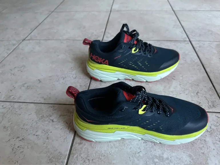 Used Hoka Challenger ATR6 bike — image 3 of 7