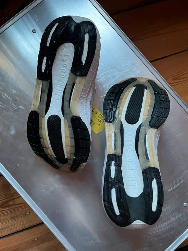 Adidas Ultraboost Light bike d'occasion — image 4 sur 5