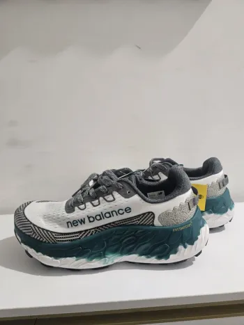 New Balance Fresh Foam Running Shoes d'occasion