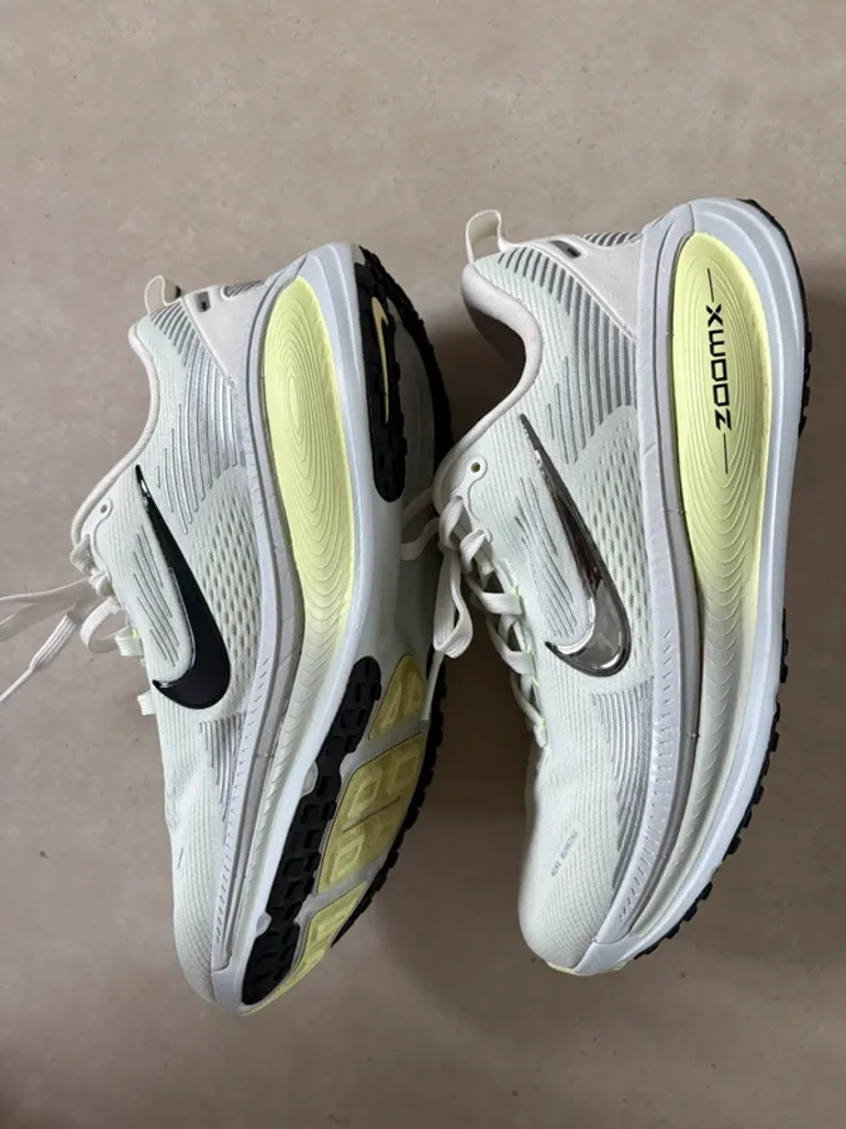 Used Nike Vomero 18 bike — image 3 of 8