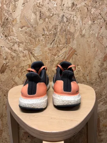 Used Adidas Ultra Boost 2.0 bike — image 3 of 5