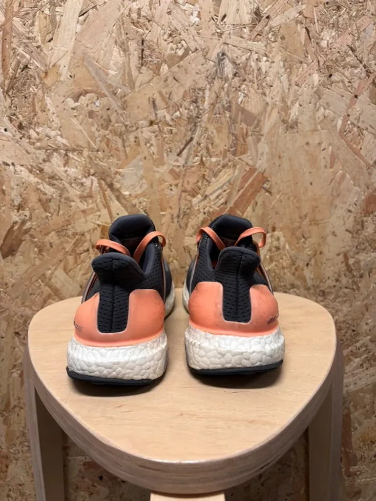 Used Adidas Ultra Boost 2.0 bike — image 3 of 5