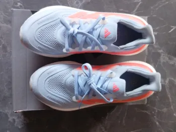 Tweedehands Adidas Ultraboost bike — afbeelding 5 van 5