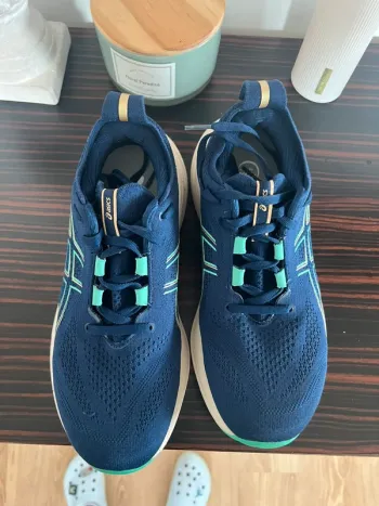 Used Asics Gel-Nimbus 26 bike — image 4 of 5