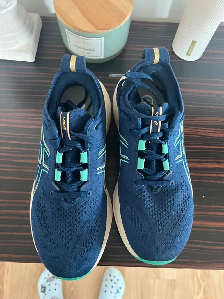Used Asics Gel-Nimbus 26 bike — image 4 of 5