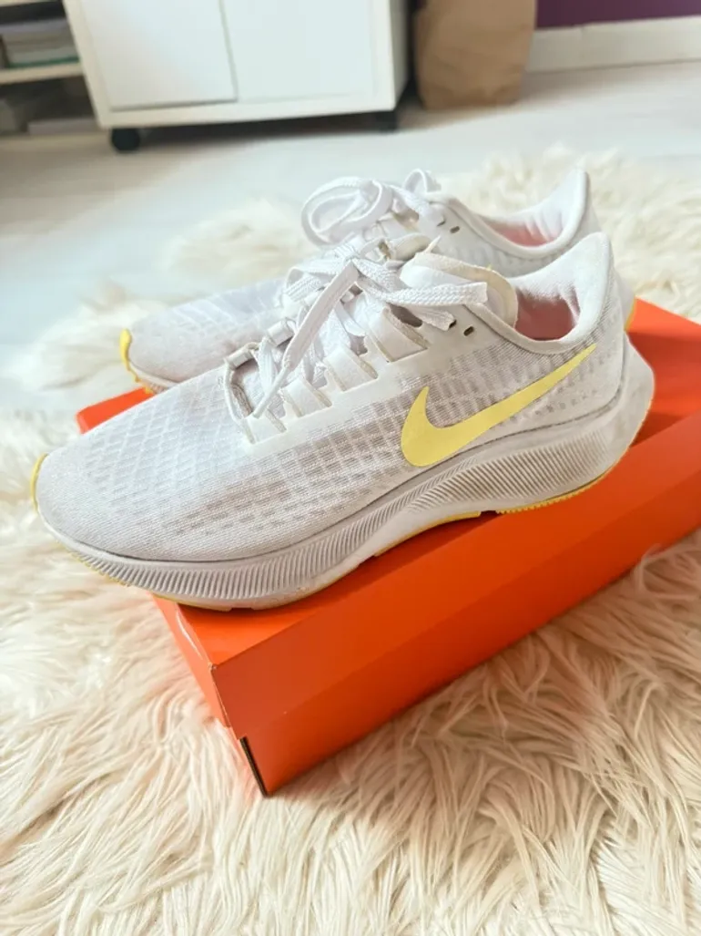 Used Pegasus Nike Air Zoom 37 bike — image 3 of 7