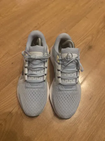 Used Nike Zoom Running Shoes