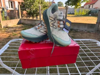 Used New Balance Hierro V9 Running Shoes