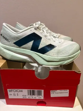 New Balance Running Shoes Running Shoes usato
