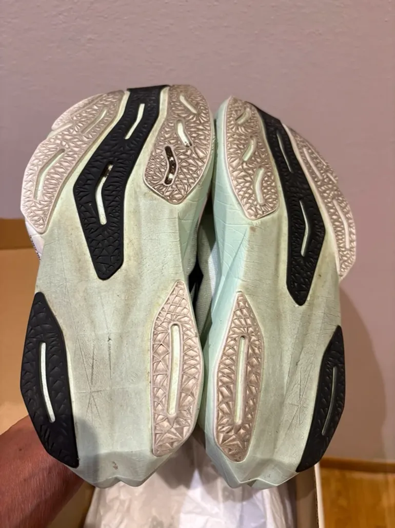 Used New Balance Running Shoes bike — image 9 of 11