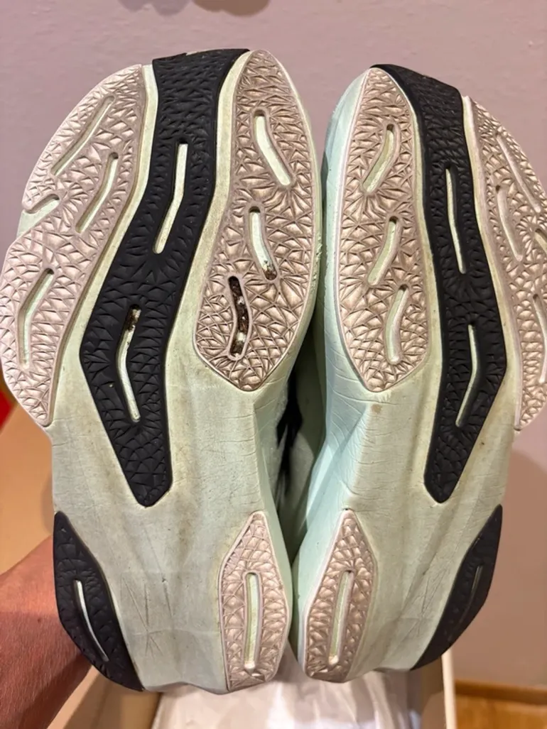 Used New Balance Running Shoes bike — image 8 of 11